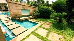 Holland Road (D10), Detached #599676261